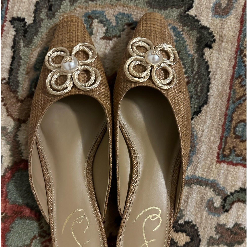 A beautiful pair of Sam Edelman Flats/mules barely worn, perfect condition! - Picture 1 of 2